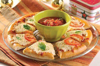 Pizza Margarita con salsa marinara