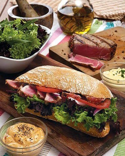 Chapata con atún a la parrilla