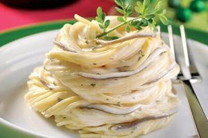 Pasta cremosa con limón y angulas de surimi