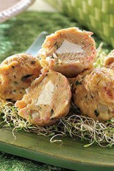 Albóndigas de pan rellenas de queso