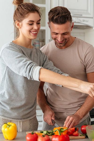 ¿Solteras o recién casadas en la cocina?