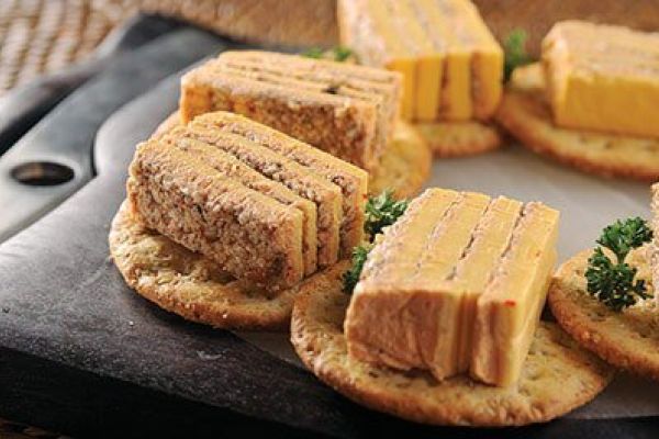 Botanita de queso y jamón picante