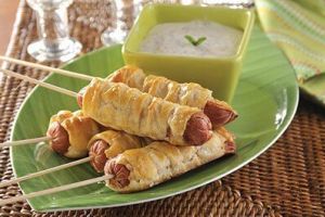 Banderillas de salchicha con pasta de hojaldre