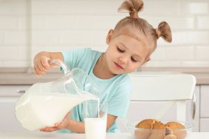 Aportes nutrimentales de diferentes leches y su conveniencia para distintos grupos poblacionales