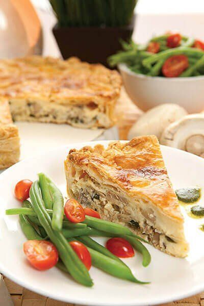 Pay de pollo con rajas y champiñones