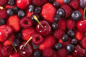 Los beneficios de los frutos rojos: De la cocina a tu salud