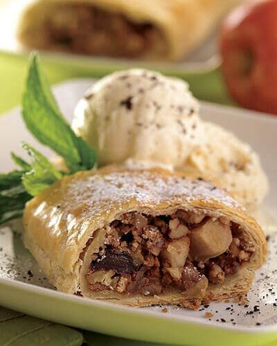 Strudel de manzana con cajeta