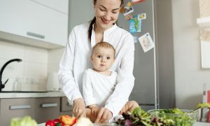 ¿Cómo enseñar a mis hijos a comer con bienestar?