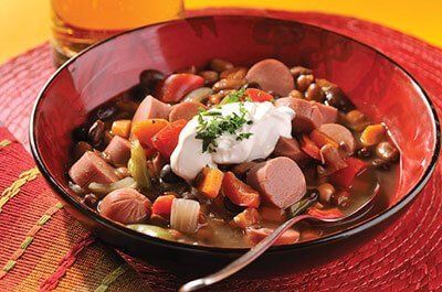 Sopa de salchicha y frijol